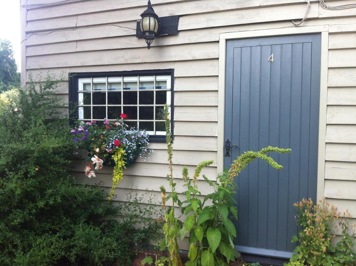 Bonningtons Stansted Self Catering Hotel Stansted Mountfitchet Værelse billede